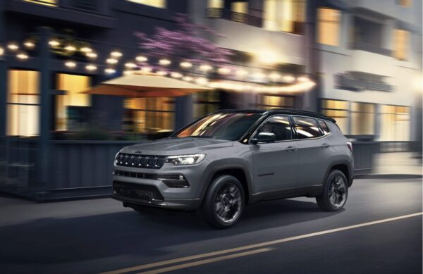 限定車「Jeep® Compass Night Eagle」を発売